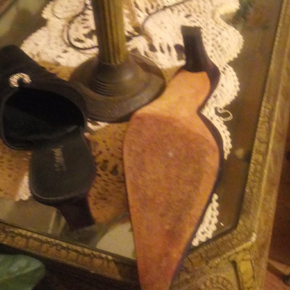 Size 10 Beautiful dress mule - Picture 4 of 4